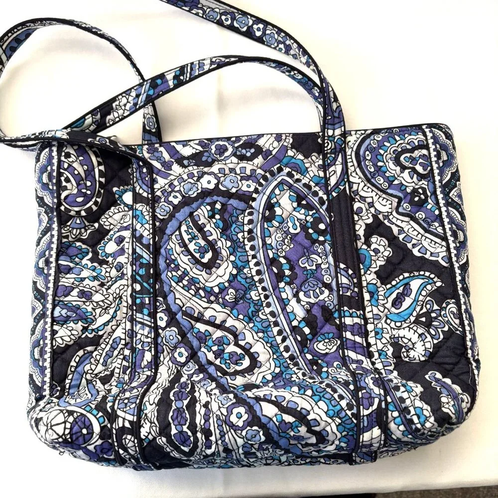 Vera Bradley Deep Night Paisley Iconic Small Vera Quilted Tote Bag‎